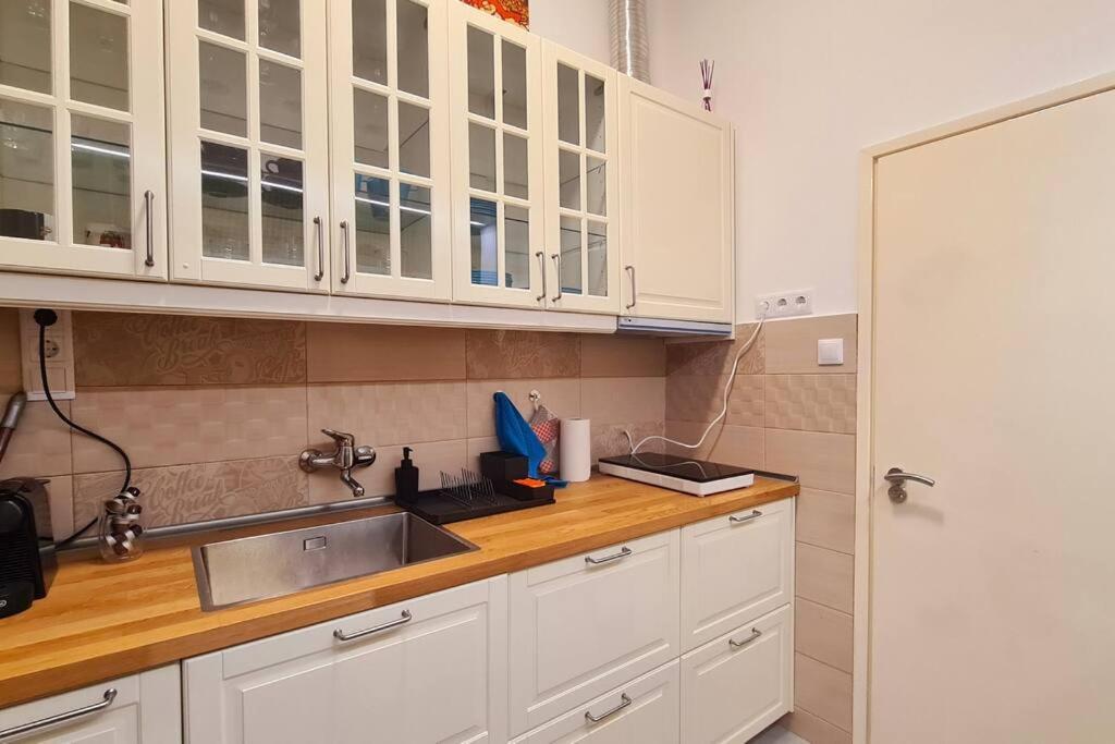 La Vida Loca Apartment Budapeste Exterior foto
